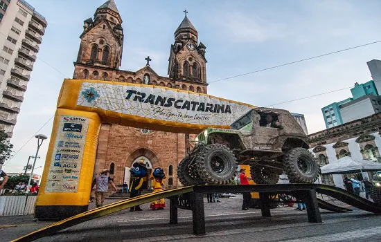 Transcatarina faz a festa em sua passagem por Lages