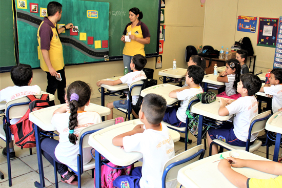 EM Maria Siqueira e atividade de trânsito