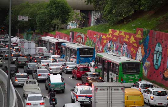 Estado de SP tem 16 acidentes de trânsito com feridos por hora