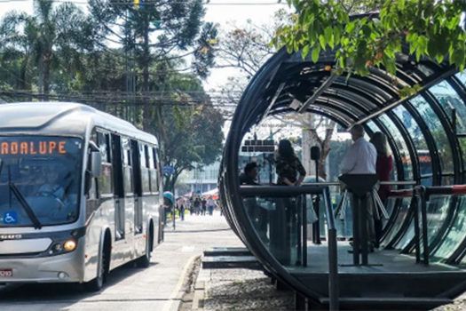 Fux nega restabelecer restrições ao transporte coletivo na pandemia de Curitiba