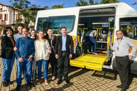 São Bernardo moderniza frota do transporte para estudantes cadeirantes