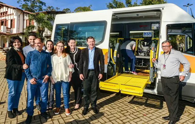 São Bernardo moderniza frota do transporte para estudantes cadeirantes