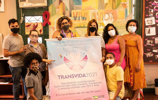 Transexuais se mobilizam para superar barreiras e retificar documentos