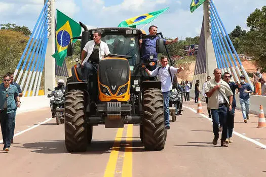 Após escândalo do ‘tratoraço’, governo muda regra no orçamento de 2021