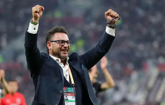 Argentino Antonio Mohamed ficará no comando do Atlético-MG