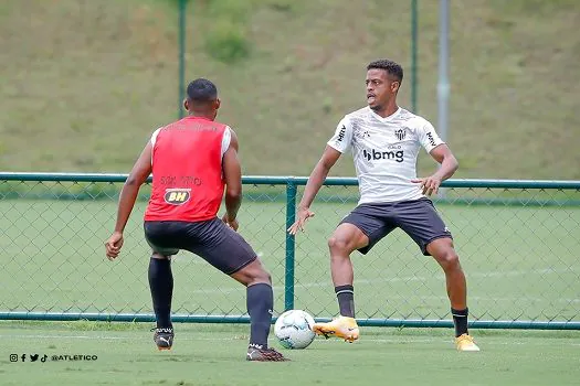 Atlético-MG e Atlético-GO se enfrentam neste domingo