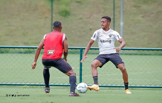 Atlético-MG e Atlético-GO se enfrentam neste domingo