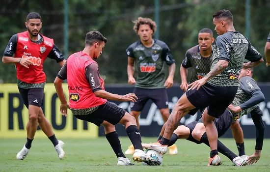 Atlético-MG enfrenta Athletico-PR em confronto atrasado da 6ª rodada do Brasileirão