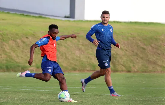 Bahia e Corinthians fazem confronto atrasado da 30ª rodada