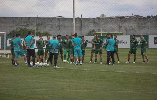 São Paulo recebe o Coritiba no Morumbi em busca do retorno à liderança do Brasileirão