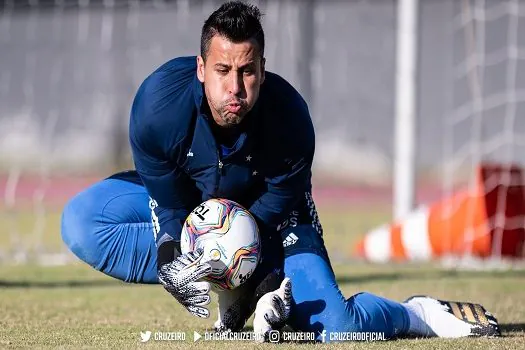 Vitória recebe o Cruzeiro em duelo equilibrado na Série B