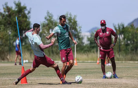 Coritiba enfrenta o Fluminense no Estádio Couto Pereira