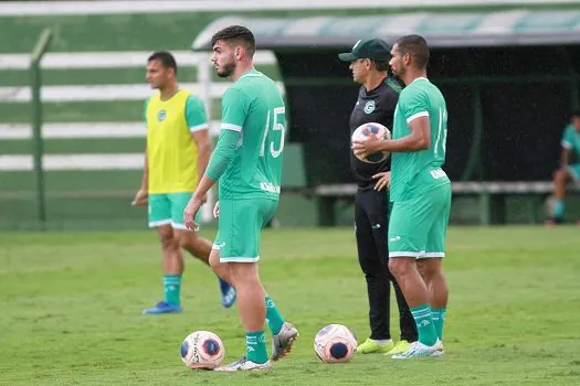 Tentando se salvar do rebaixamento, Goiás recebe Botafogo em casa