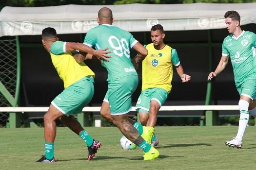 Ainda acreditando na permanência, Goiás recebe Ceará na 31ª rodada