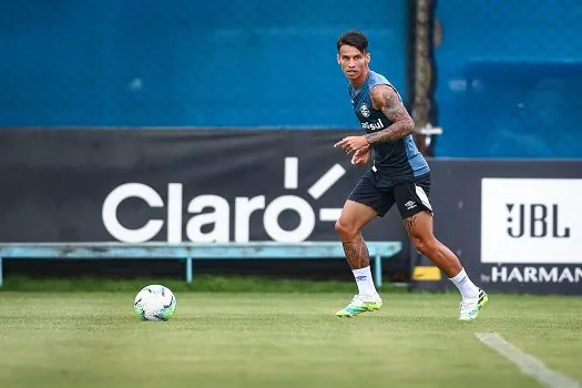 Tentando se manter na briga pelo título, Grêmio e Flamengo se enfrentam nesta quinta