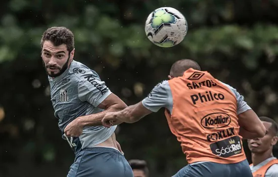 Vasco e Santos se enfrentam neste domingo pelo Brasileirão