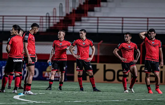 Atlético-GO e Goiás fecham a 24ª rodada do brasileirão