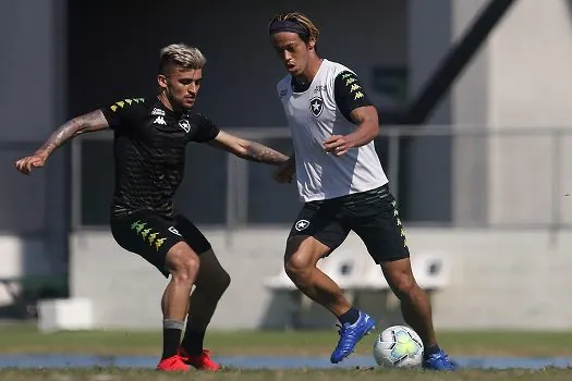 Em duelo dos desesperados, Botafogo e Bragantino se encaram no Nilton Santos