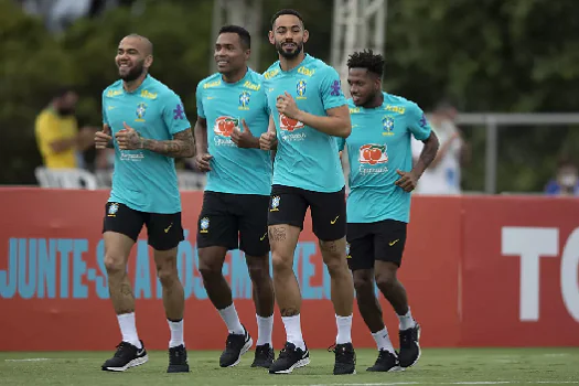 Seleção treina com seis mudanças antes de enfrentar o Paraguai