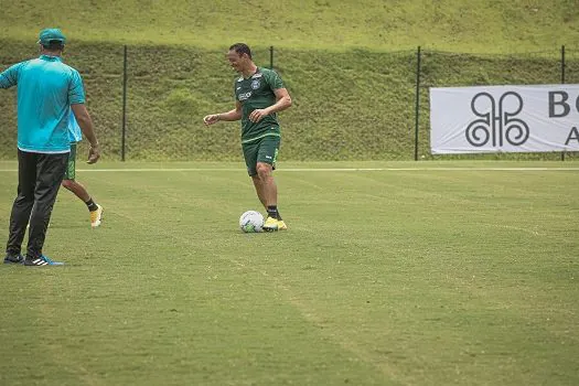 Coritiba e Bragantino se enfrentam no Couto Pereira neste sábado