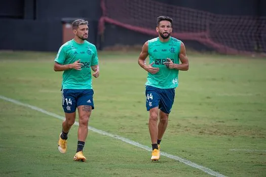 Botafogo e Flamengo fazem clássico carioca da rodada