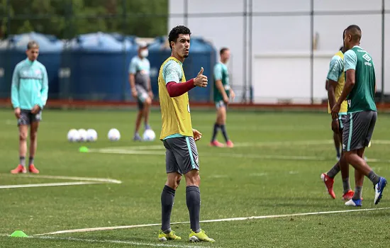 Fluminense e Red Bull Bragantino se enfrentaram no Brasileirão