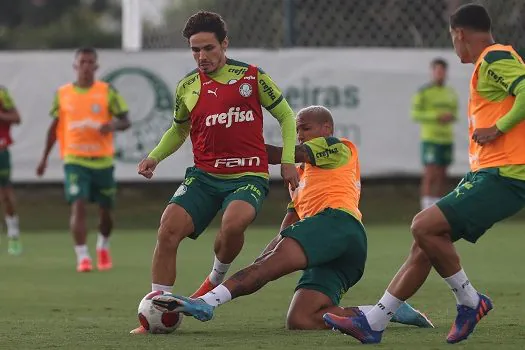 Palmeiras joga em defesa da melhor campanha do Paulistão e Santos busca reação