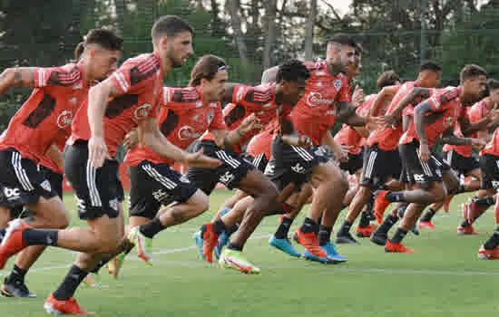 São Paulo recebe Atlético-GO para tentar sair de perto do Z-4