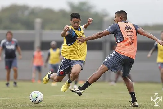 Vasco e Fortaleza fazem confronto atrasado da 16ª rodada