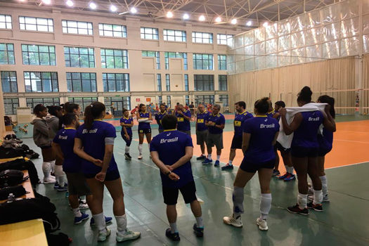 Vôlei Feminino: Brasil faz primeiro treino na China