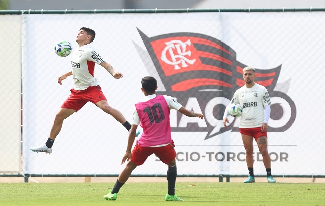 Athletico-PR e Flamengo disputam vaga nas quartas da Copa do Brasil