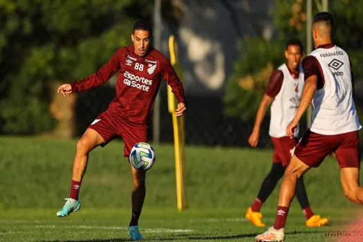 Athletico-PR recebe o Botafogo pela Copa do Brasil