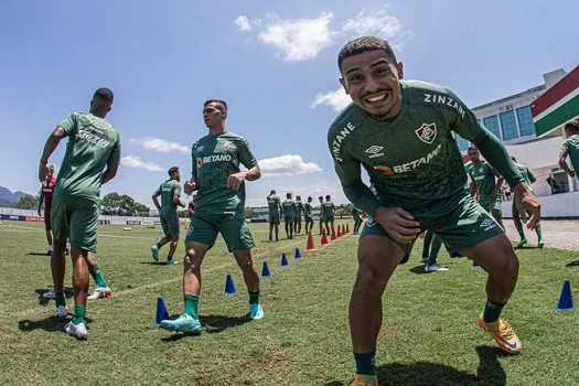 Brasileiro: Flu e Bota se enfrentam de olho em vaga na Libertadores