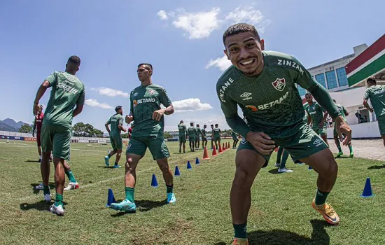 Brasileiro: Flu e Bota se enfrentam de olho em vaga na Libertadores