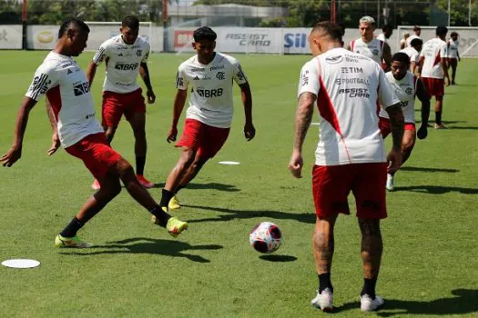 Flamengo e Fluminense jogam pelo título da Taça Guanabara