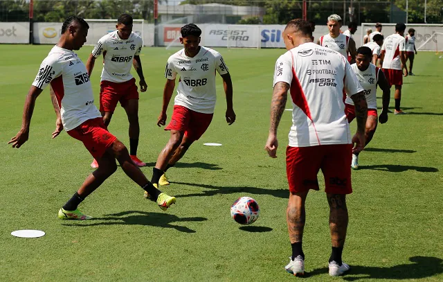 Flamengo e Fluminense jogam pelo título da Taça Guanabara