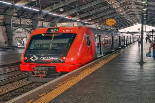 Com greve do Metrô de SP, passageiros enfrentam superlotação de trens da CPTM