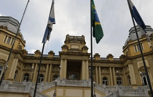 Três poderes do estado do Rio de Janeiro repudiam atos violentos