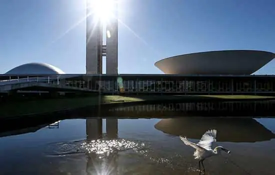 Novo Comando da Câmara e Senado: Impeachment e economia pautam agenda pós-eleição