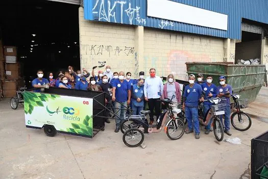 Mauá recebe 8 triciclos elétricos para catadores de materiais recicláveis