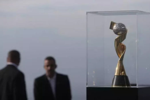 Troféu da Copa do Mundo Feminina é exibido no Cristo Redentor