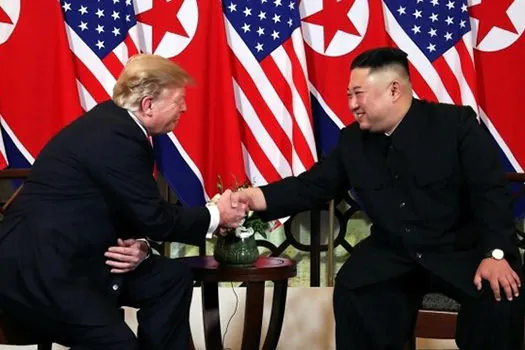 Trump e Kim Jong-un iniciam 2ª reunião de cúpula no Vietnã