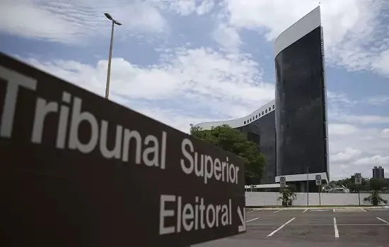 TSE diz que não há “sala escura de apuração de votos” ao rebater teses das Forças Armadas