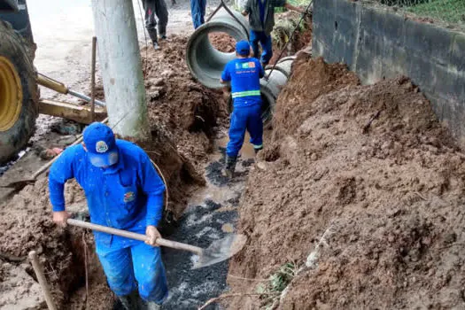 Ribeirão Pires instala novas tubulações na Av. Francisco Monteiro