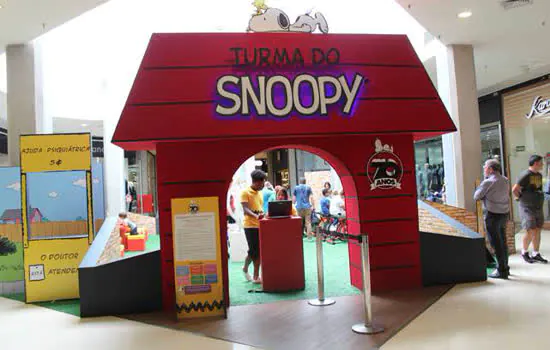 Turma do Snoopy diverte a criançada no Shopping Metrópole