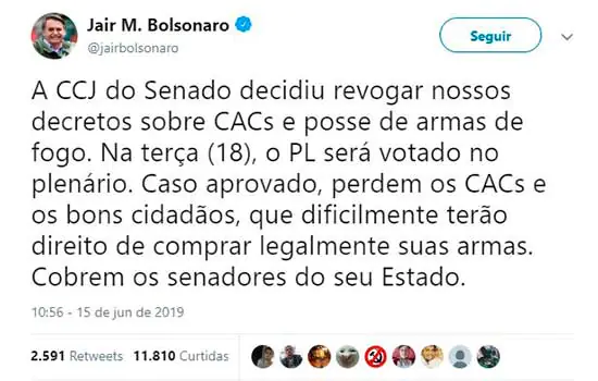 Bolsonaro pede que população cobre Senado sobre projeto que anula decreto de armas