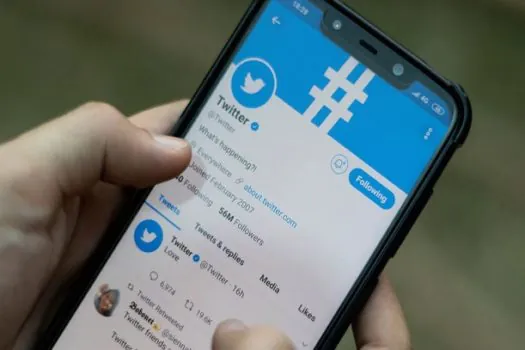 Twitter terá limite de leitura de 600 post por dia para usuários sem selo azul