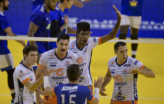 Superliga Banco do Brasil: Azulim/Gabarito/Uberlândia e Vôlei Renata duelam nesta terça