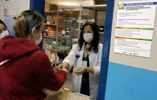 Profissional tem papel fundamental na orientação e no esclarecimento da população sobre medicamentos