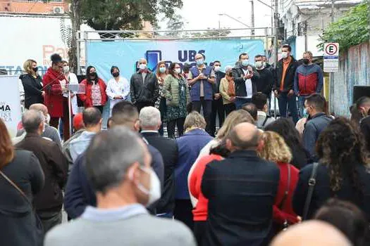 Moradores do Piraporinha recebem Unidade Básica de Saúde reformada